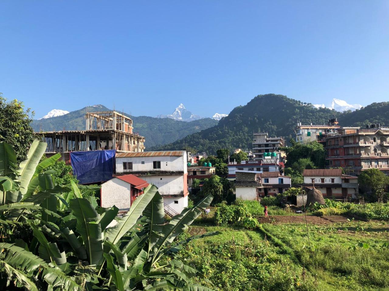 Hotel Guru Pokhara Buitenkant foto